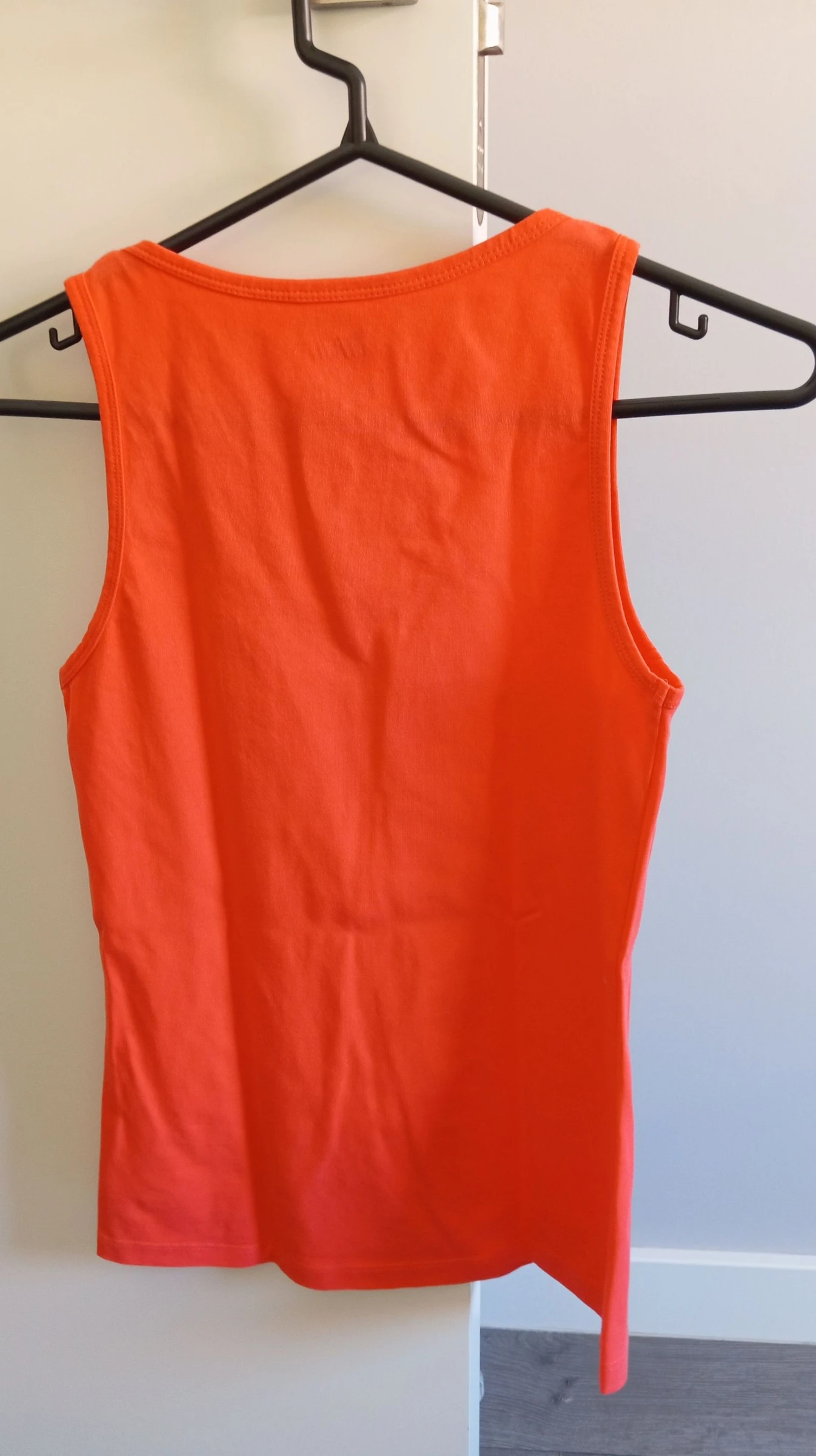 Camiseta sin mangas naranja. Talla XS. – photo 2